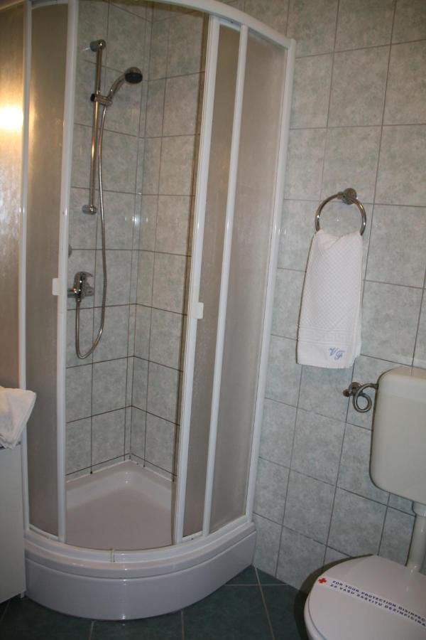 Vila Filipasic Apartment Вир Екстериор снимка