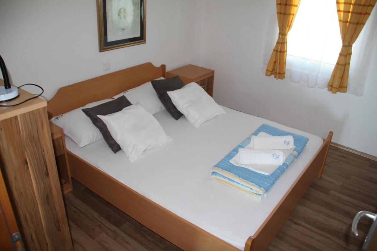 Vila Filipasic Apartment Вир Екстериор снимка