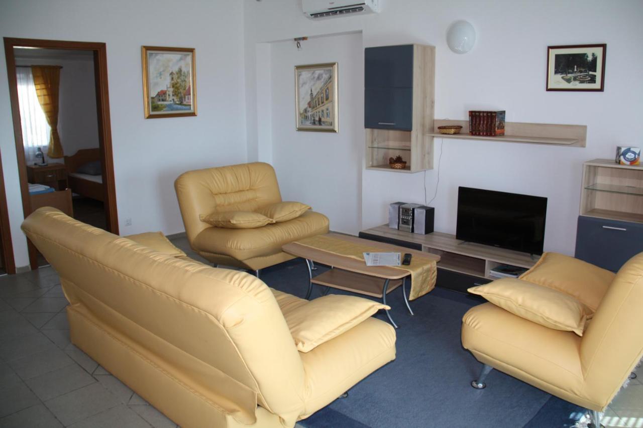 Vila Filipasic Apartment Вир Екстериор снимка