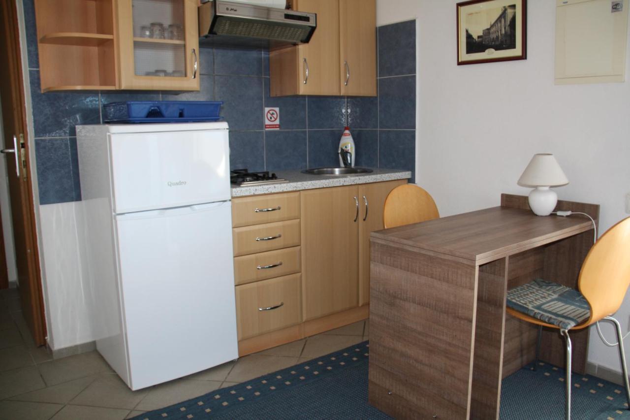 Vila Filipasic Apartment Вир Екстериор снимка