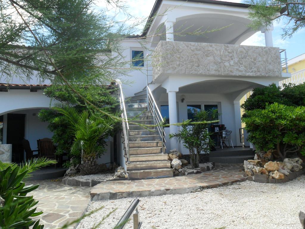 Vila Filipasic Apartment Вир Екстериор снимка