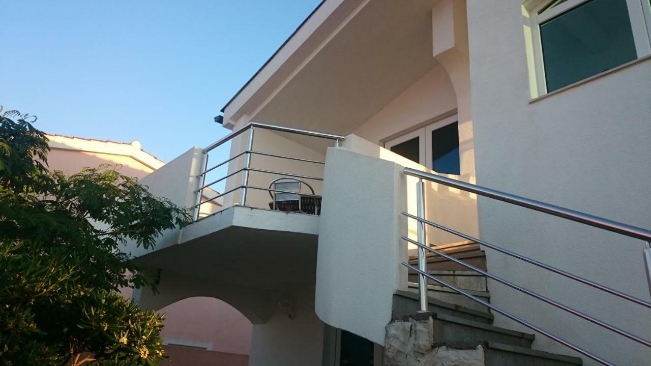 Vila Filipasic Apartment Вир Екстериор снимка